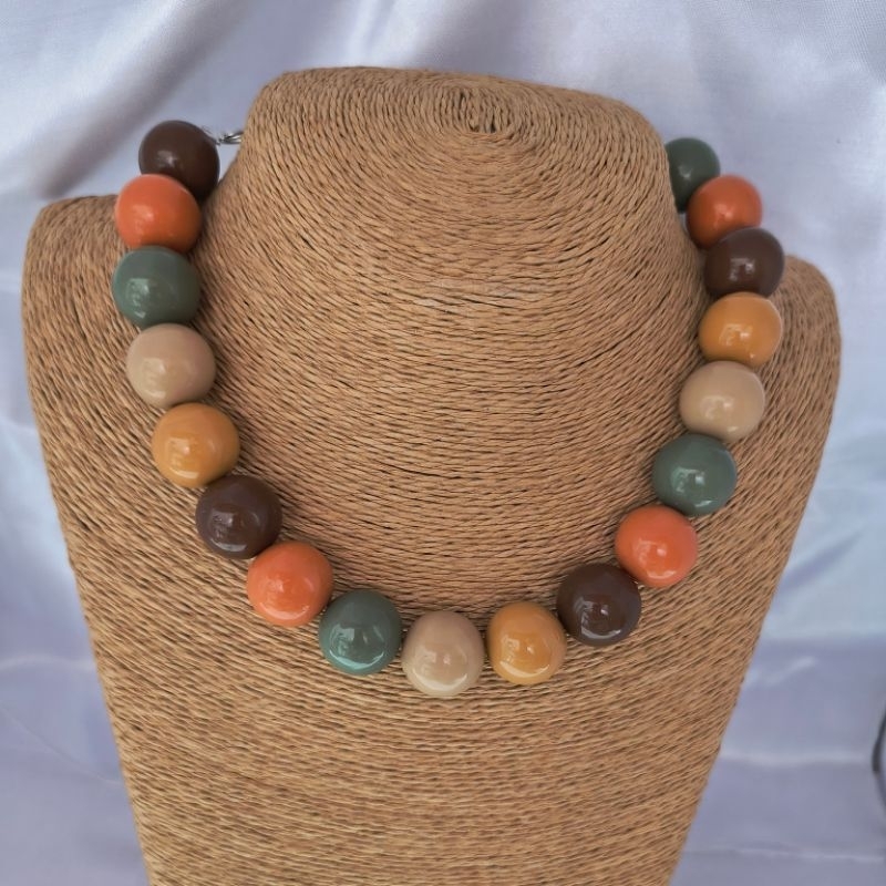 Colar Gargantilha de Bola Esferas 18  mm  Lindo e 16 mm Tendência Verão 2025 ou