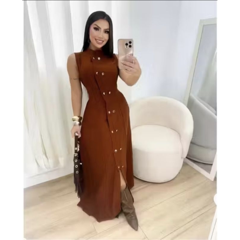 Vestido Gola Padre Botões com Fenda