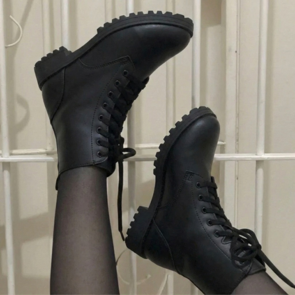 Bota Feminina Coturno Preto Blogueira Confortável Estilo Casual Confortável para Todos os Dias 2026