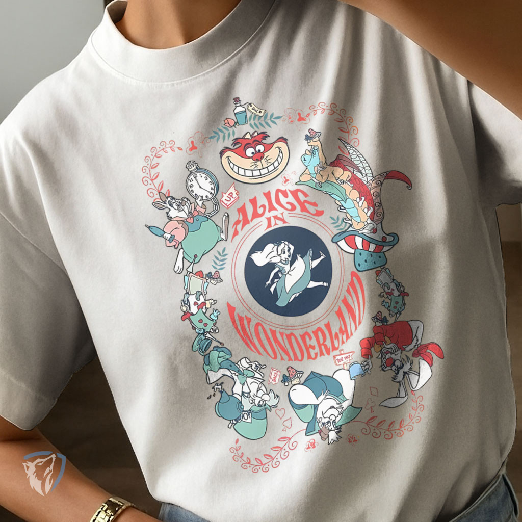 [Camiseta Premium em Algodão Puro]BOW T-Shirt Criativa com Estampa de Alice no País das Maravilhas